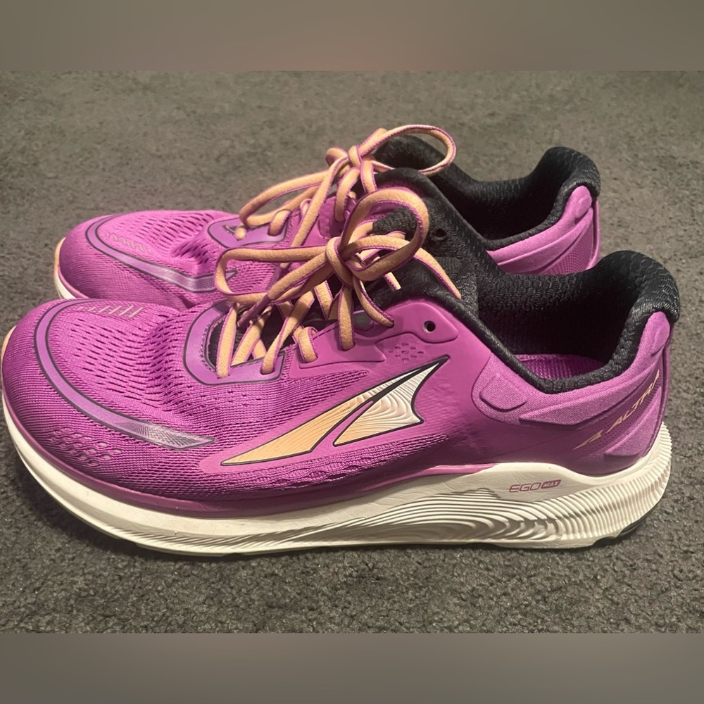 Women’s Altra Paradigm running shoes